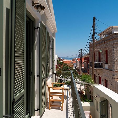 Nisomar Suites Symi Extérieur photo