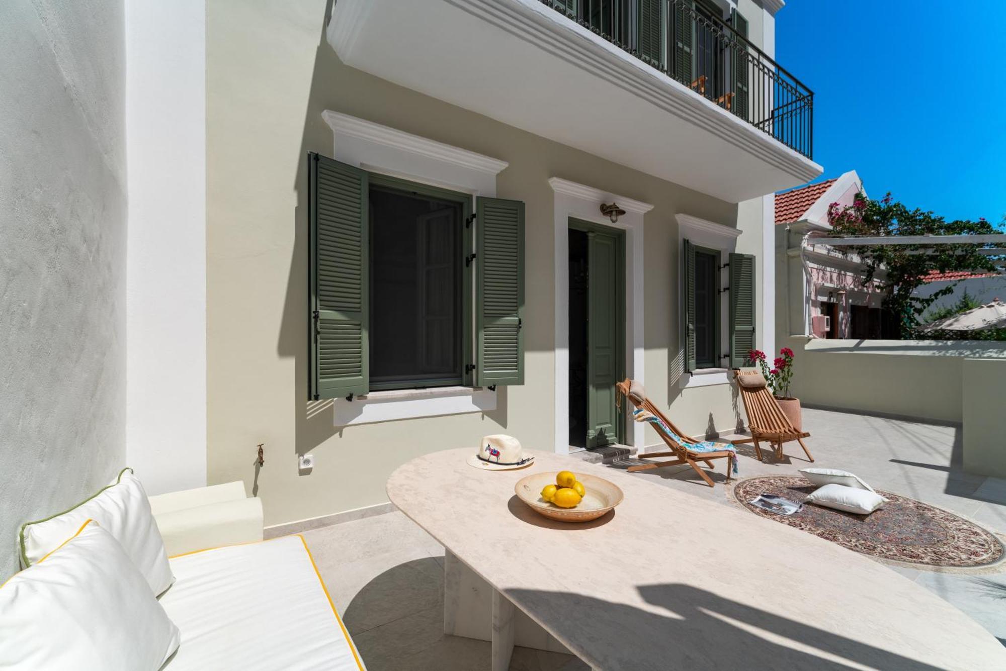 Nisomar Suites Symi Extérieur photo
