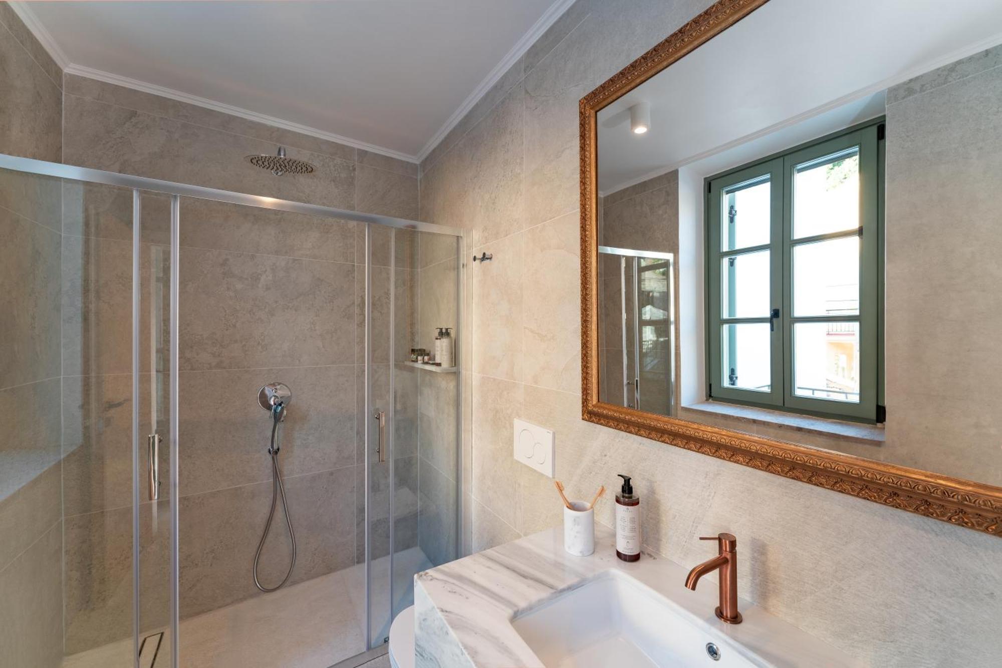 Nisomar Suites Symi Extérieur photo
