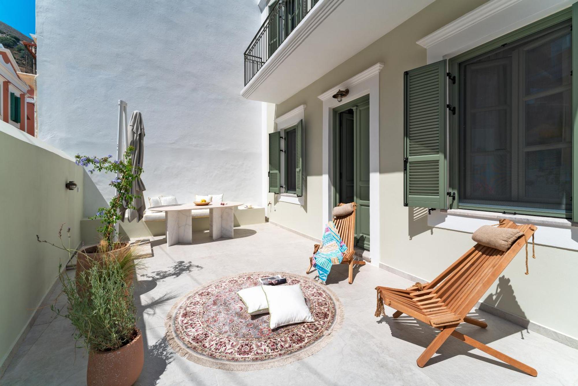 Nisomar Suites Symi Extérieur photo