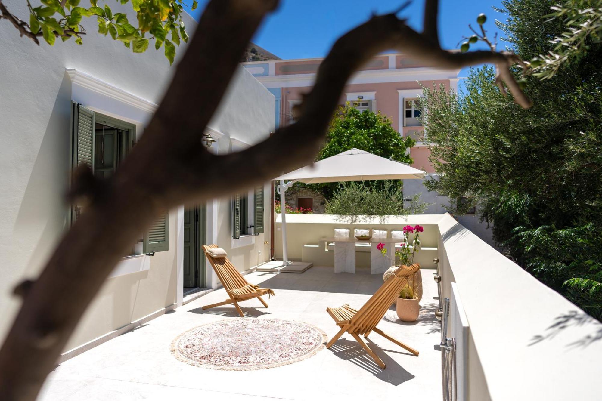 Nisomar Suites Symi Extérieur photo