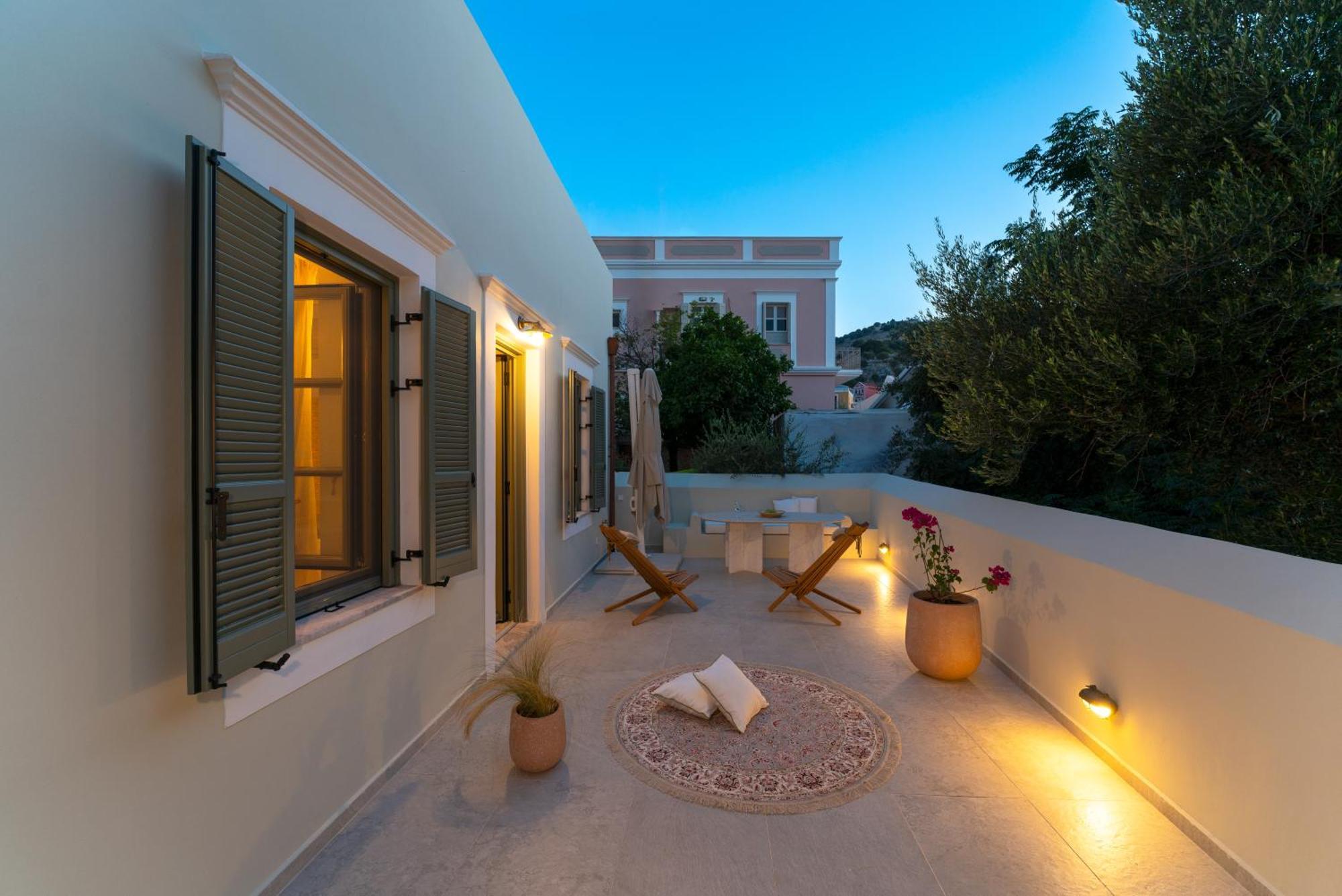 Nisomar Suites Symi Extérieur photo